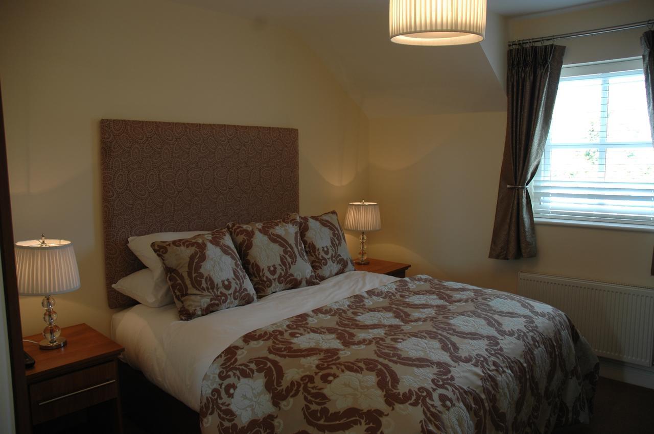 Moyvalley Hotel Self Catering Cottages Moyvally Exterior foto