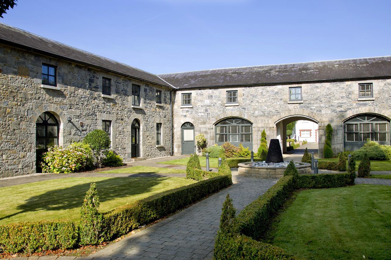 Moyvalley Hotel Self Catering Cottages Moyvally Exterior foto